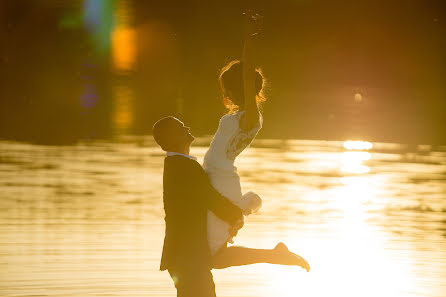 Fotógrafo de casamento Ivan Denezhko (denezhko). Foto de 12 de abril 2022