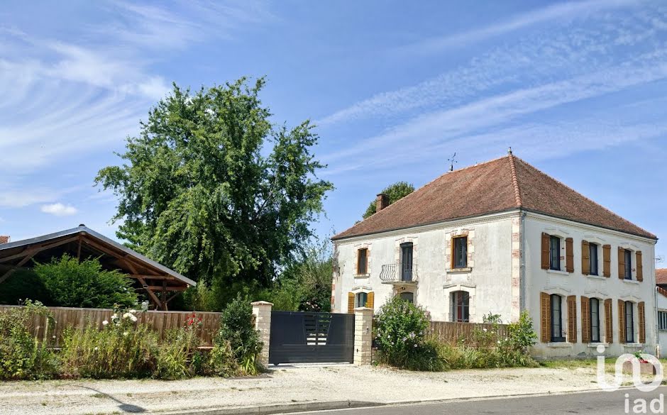 Vente maison 7 pièces 200 m² à Crespy-le-Neuf (10500), 174 000 €