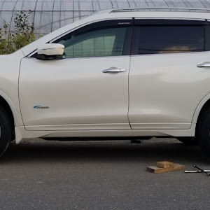 エクストレイル HNT32