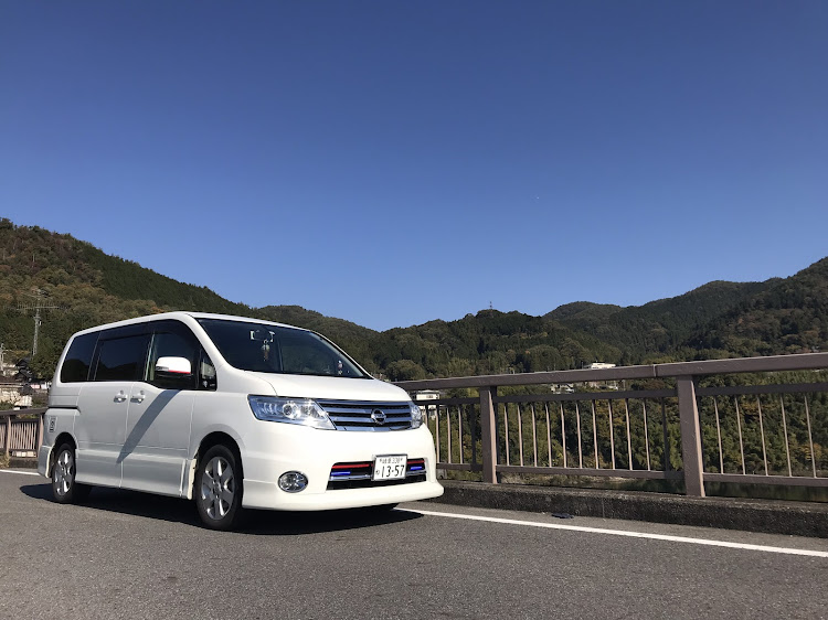 セレナの納車から現在までの愛車・C25セレナ・変化なし・ミニバンMT・ぎふ清流里山公園に関するカスタム事例の投稿画像3枚目