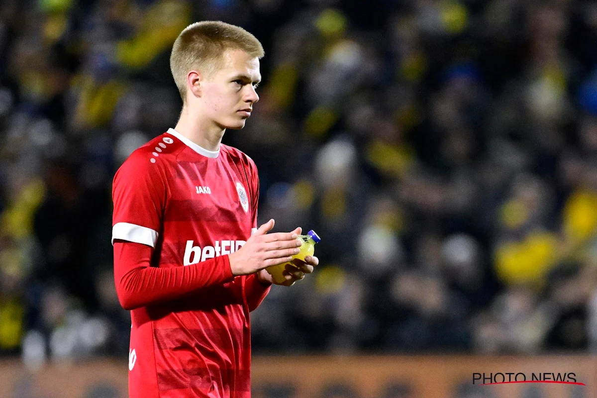 Arthur Vermeeren très convoité jusqu'à la fin du mercato : "Je ne peux fermer aucune porte..."