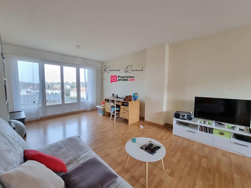 Vente appartement 2 pièces 64.18 m² à La Roche-sur-Yon (85000), 126 500 €