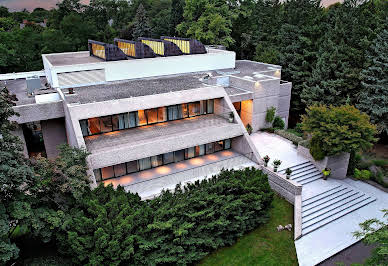 House with garden and terrace 16