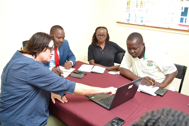 Chantal Richey, a senior water supply and sanitation specialists , World Bank ( Somalia) explains a pointy to Kitui County CEC for Water and Irrigation Peter Nkunda and World Bank’s task team leader,K-Wash Programme,Pascaline Wanjiku and the Kitui county director of Water Kennedy Mutati during the Tuesday courtesy call.