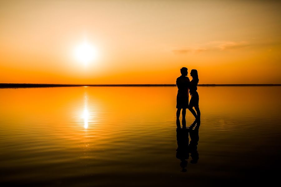 Fotógrafo de casamento Vitaliy Rimdeyka (rimdeyka). Foto de 31 de julho 2015