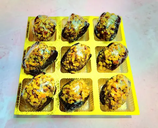 Stuffed Pista Dates