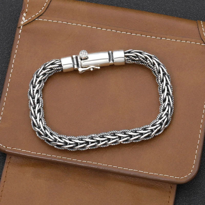 Handgeweven dikke Kiel-type armband, robuust en elegant. Geniet van het unieke design, perfect voor elke gelegenheid, duurzaam en stijlvol.