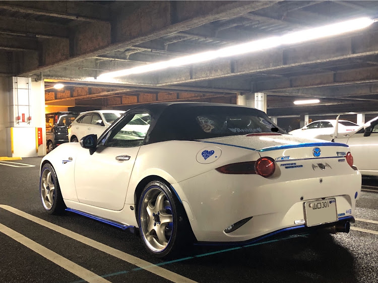 ロードスターのコロナの影響・駐車場で、キラキラ・マンガ風two-kに関するカスタム事例の投稿画像2枚目