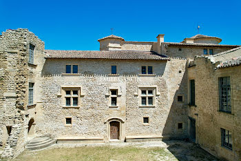 château à Villelaure (84)