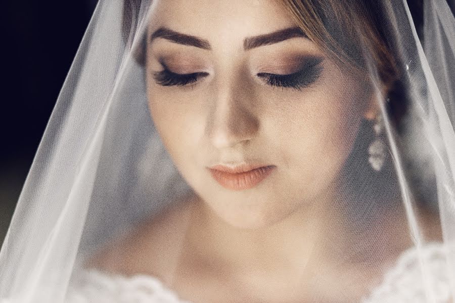 Fotógrafo de casamento Eldar Gurtuev (elguru). Foto de 20 de dezembro 2015