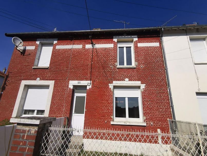 Vente maison 4 pièces 73 m² à Chauny (02300), 82 900 €