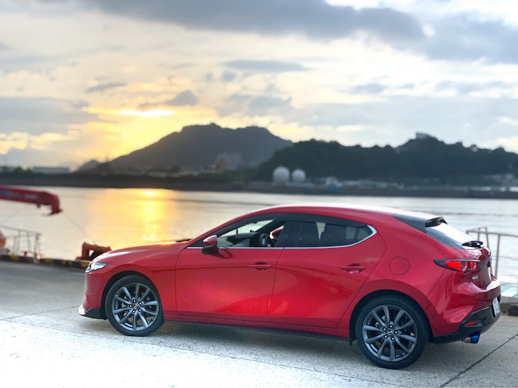 MAZDA3の非密ドライブ・広島・梅雨明けまだか・コロナウイルス収束します様に(願に関するカスタム事例の投稿画像3枚目