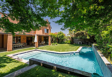 Maison avec jardin et terrasse 2