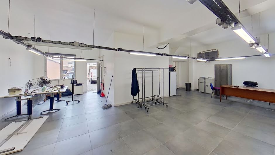 Location  locaux professionnels 1 pièce 90 m² à Aubervilliers (93300), 1 950 €