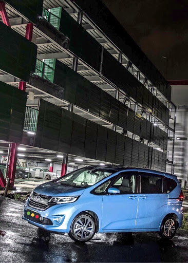 フリード Gb5のナイト撮影会 Honda Freed ブルーホライゾン メタリック 愛車紹介に関するカスタム メンテナンスの投稿画像 車のカスタム情報はcartune