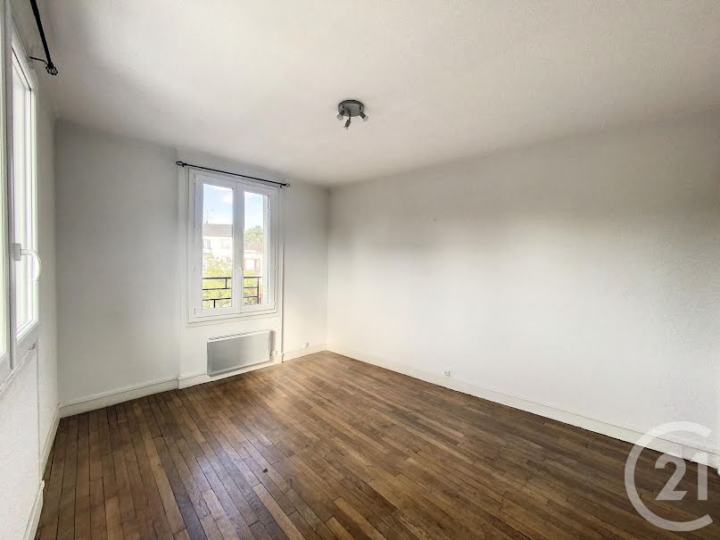 Location  appartement 5 pièces 68.75 m² à Melun (77000), 737 €