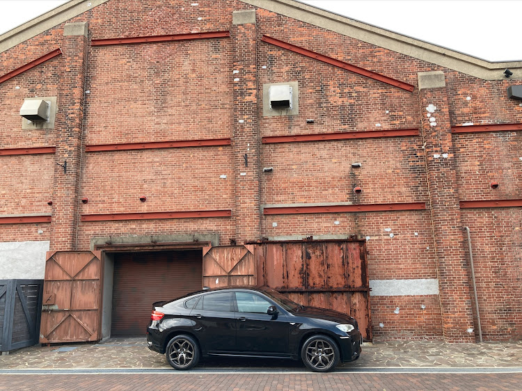 X6のBMW・x6・e71・お盆休み・GLION MUSEUMに関するカスタム事例の投稿画像3枚目
