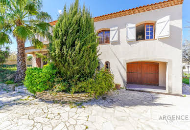 House with pool and terrace 2