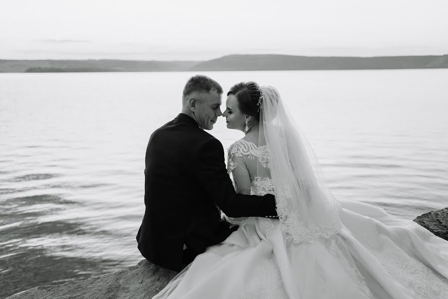 Wedding photographer Oleg Fedyshyn (olegfedyshyn). Photo of 4 November 2021