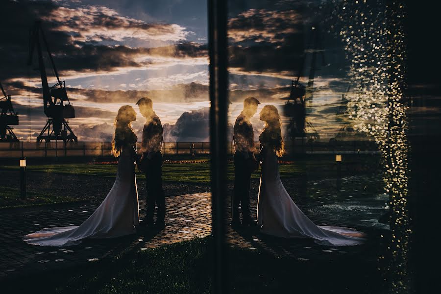 Wedding photographer Katya Kvasnikova (ikvasnikova). Photo of 11 October 2016