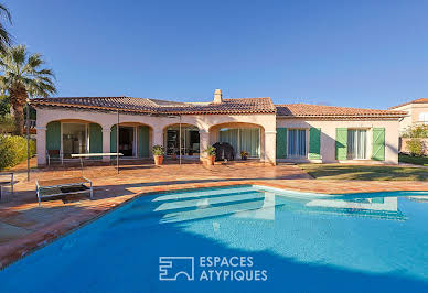 Maison avec piscine et terrasse 4