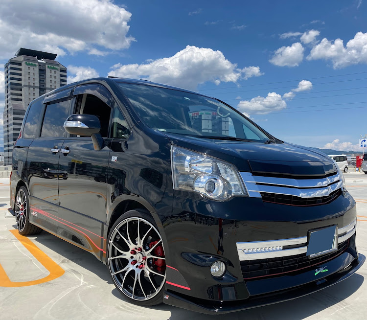 ノア G'sの七零保存會関西総本部・ノア　ヴォクシー・ESSEX 2ピース・RAYS HOMURA・G's Noahに関するカスタム事例の投稿画像1枚目