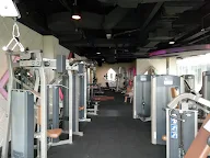 Celebrity Fitness - Kemang 37 photo 1