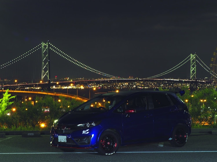 フィットの夜景撮影・愛車撮影・イルミネーション・明石海峡大橋に関するカスタム事例の投稿画像1枚目