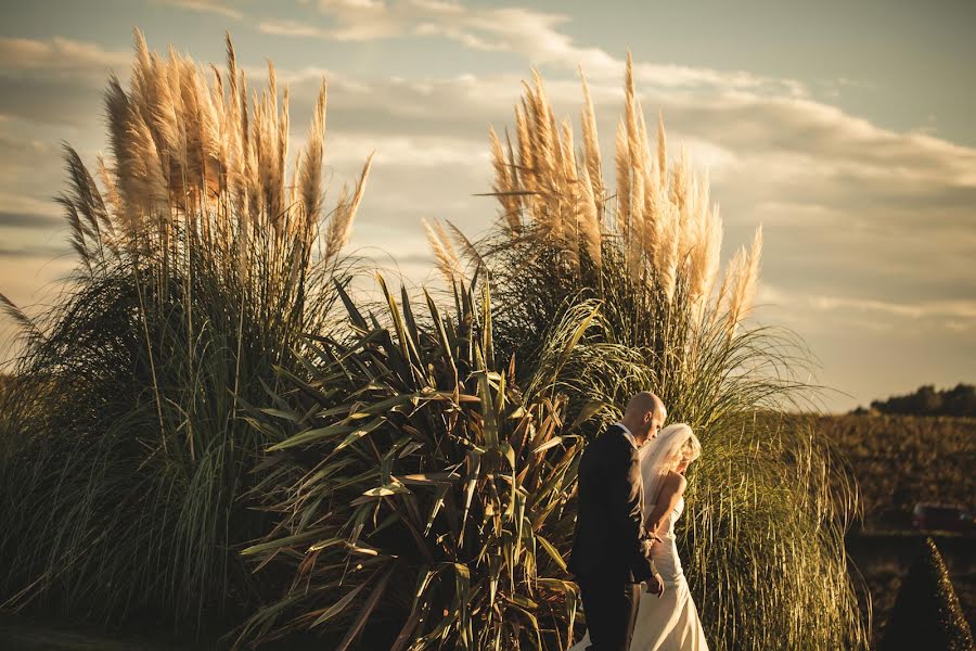 Wedding photographer Adrian Bonet (adrianbonet). Photo of 11 April 2016