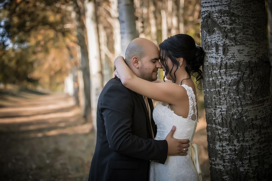 Fotografo di matrimoni Linda Kiss Nagyné (kissnagyne). Foto del 3 marzo 2019