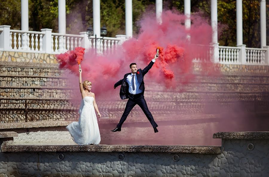 Fotógrafo de casamento Oksana Martynova (oksanamartynova). Foto de 24 de março 2016