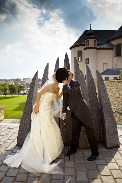 Fotografo di matrimoni Ivan Mladenov (mladenov). Foto del 11 febbraio 2014