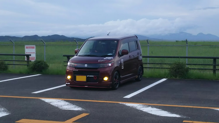ワゴンRスティングレーの写真撮ってる時が1番幸せに感じる・仕事終わりにパシャリに関するカスタム事例の投稿画像18枚目