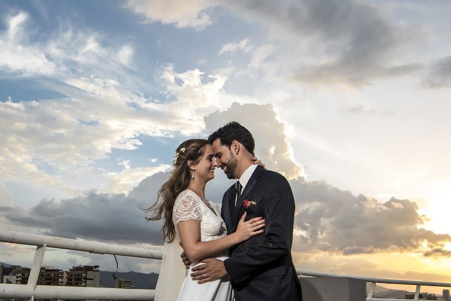 Wedding photographer Carina Rodríguez (altoenfoque). Photo of 15 August 2018