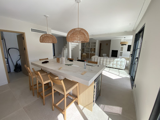 Maison avec piscine et jardin 5