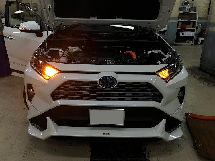 RAV4のrav4・フォグランプ交換・DIY・ledウィンカーに関するカスタム事例｜車のカスタム情報はCARTUNE