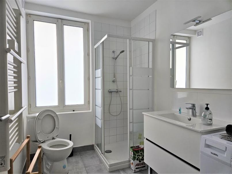 Location meublée appartement 6 pièces 100 m² à Darnetal (76160), 430 €