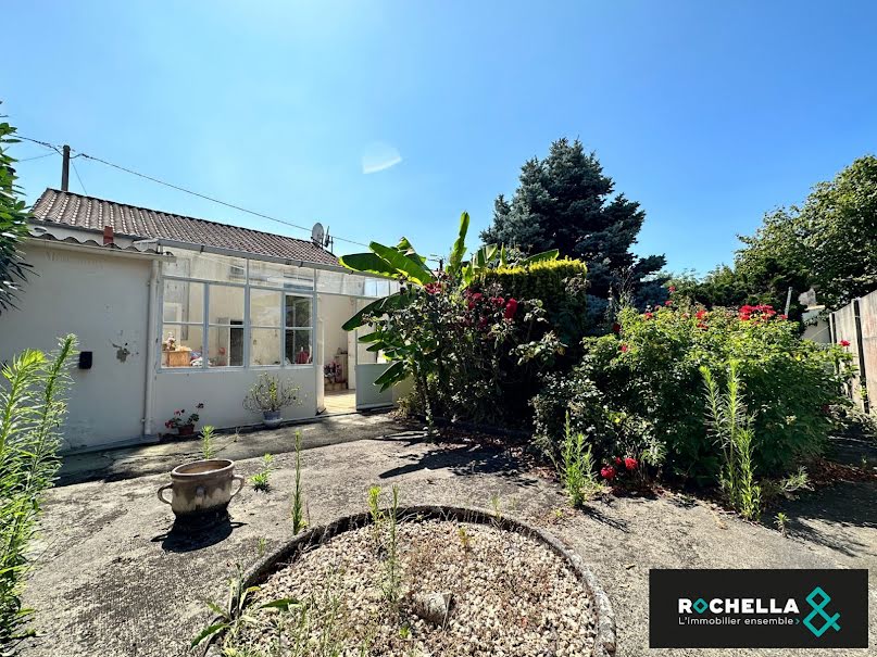 Vente maison 2 pièces 54 m² à Saintes (17100), 117 000 €