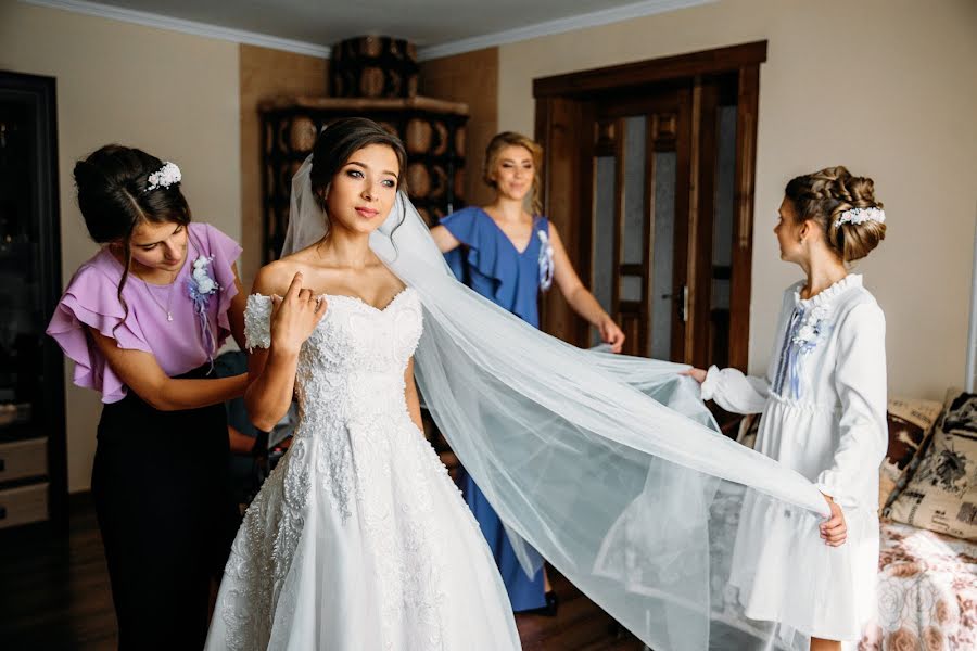 Fotografo di matrimoni Yana Levicka (yanal29). Foto del 17 settembre 2018