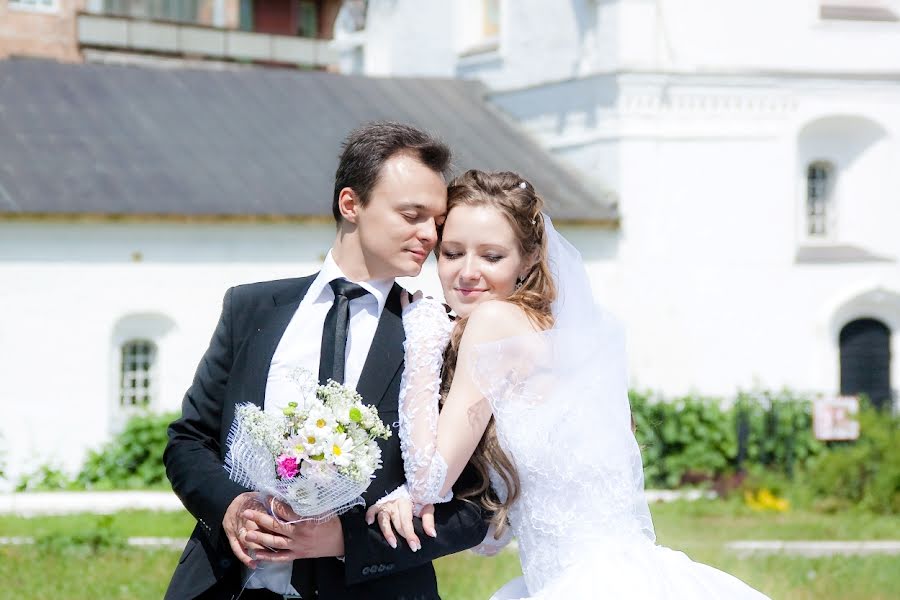 Fotógrafo de casamento Dmitriy Stepanov (divsters). Foto de 8 de agosto 2014
