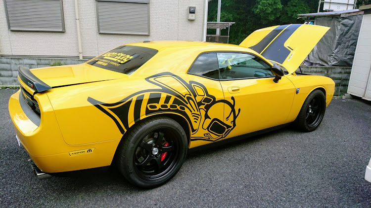 チャレンジャーのチャレンジャー・スーパービー・はみ出てません・🐝×🐝に関するカスタム事例の投稿画像2枚目