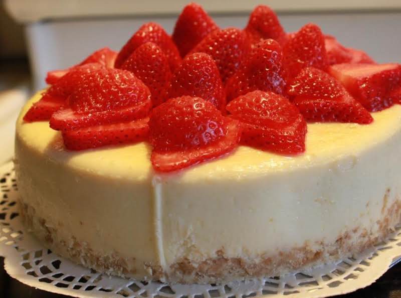 Coconut Strawberry-rum Cheesecake