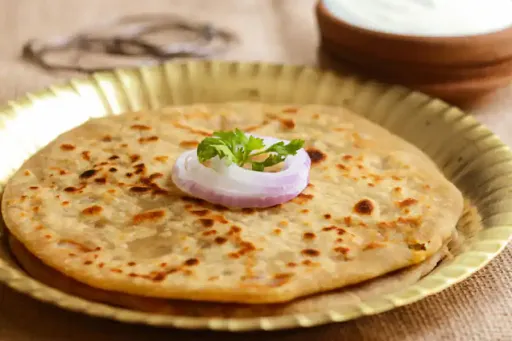 Aloo Pyaz Paratha