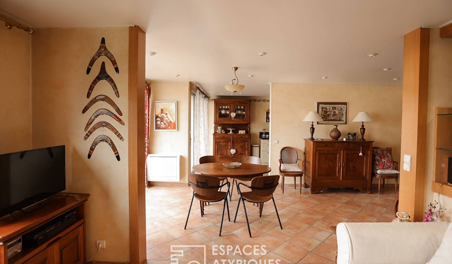 Apartment with terrace Bourg-en-Bresse