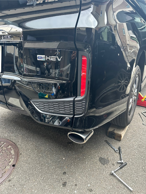 ステップワゴンスパーダのDIY・RP5ステップワゴンスパーダ・HKSマフラー・マフラー交換完了に関するカスタム事例の投稿画像1枚目
