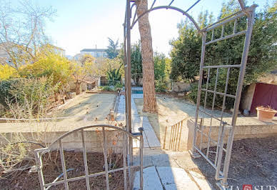 House with pool and terrace 3