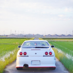 スカイライン R33