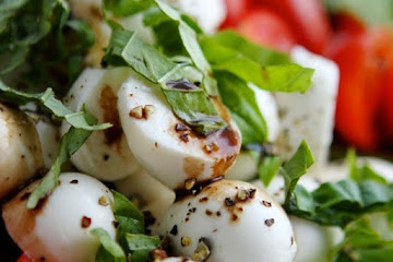 Easy Caprese Salad