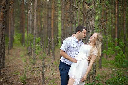 Wedding photographer Marina Alekseeva (akvamarin). Photo of 30 July 2015