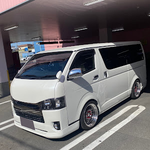 ハイエースバン TRH200V